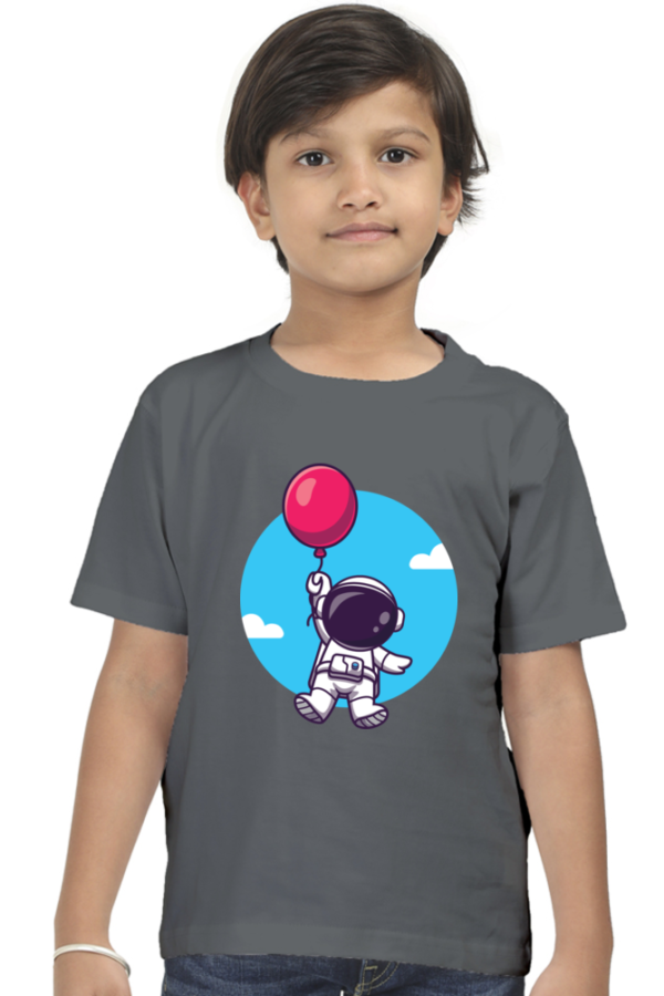 Round Neck Half Sleeve Tee (Astronaut with Baloon)